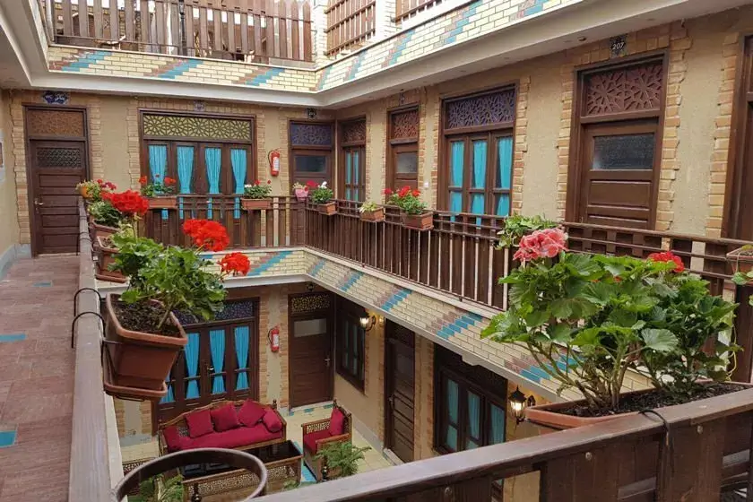 Saraye Ordibehesht Hotel, Исфахан4